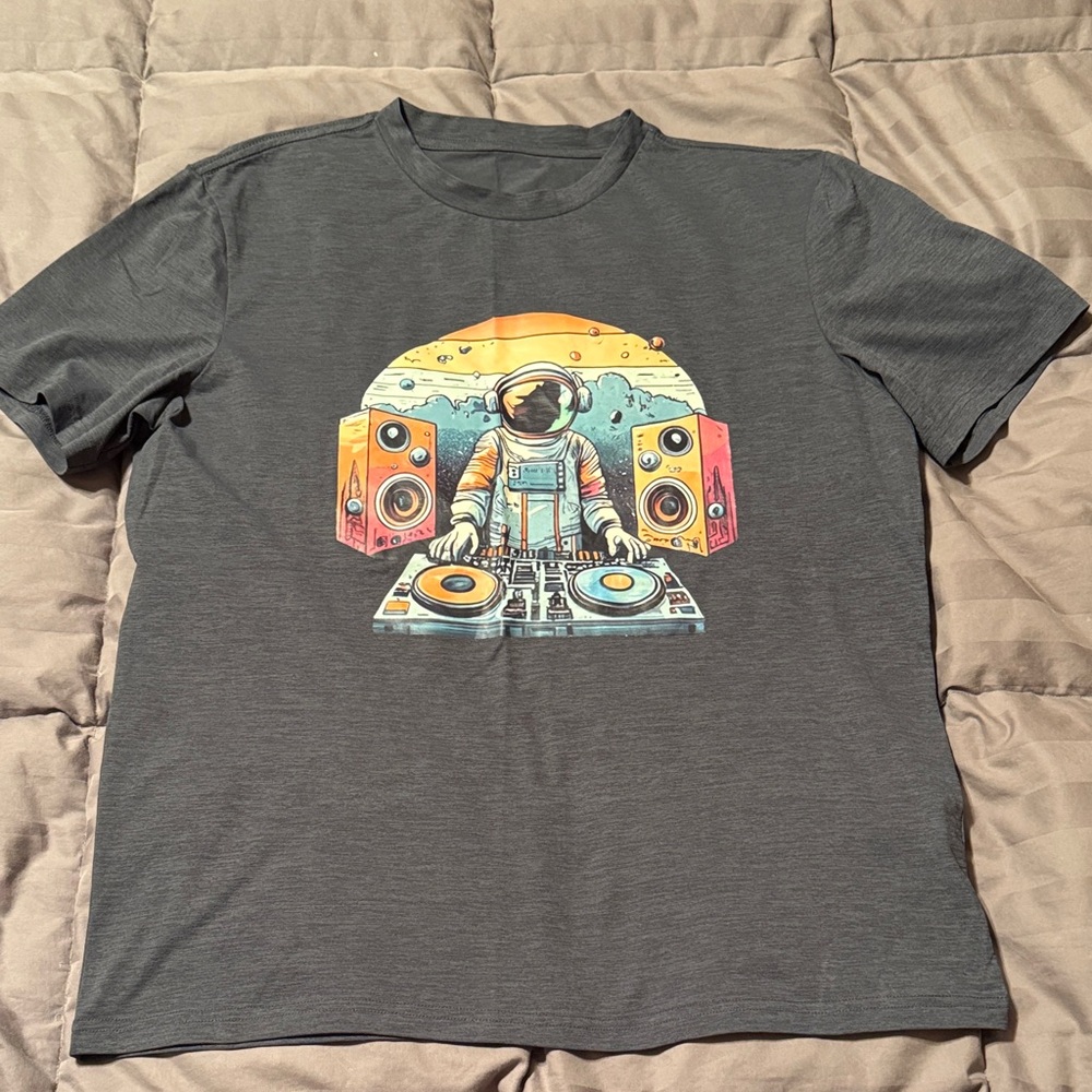 Gray T-Shirt with Astronaut DJ Graphic